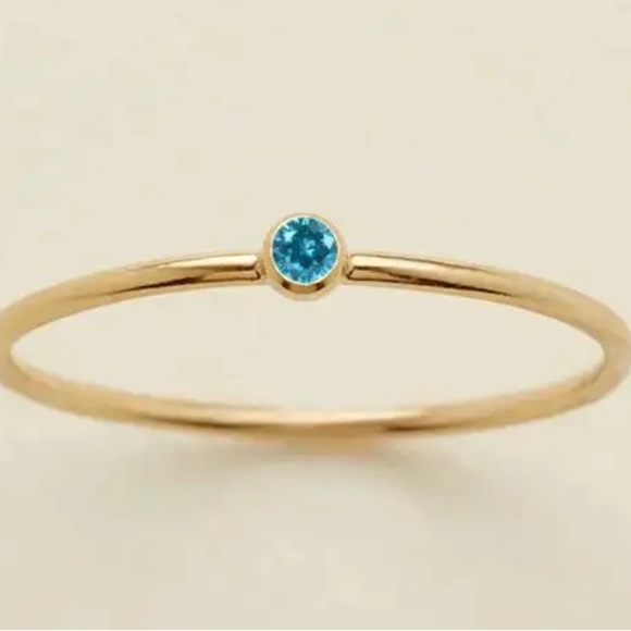 Stackable birth stone rings - Picture 5 of 7